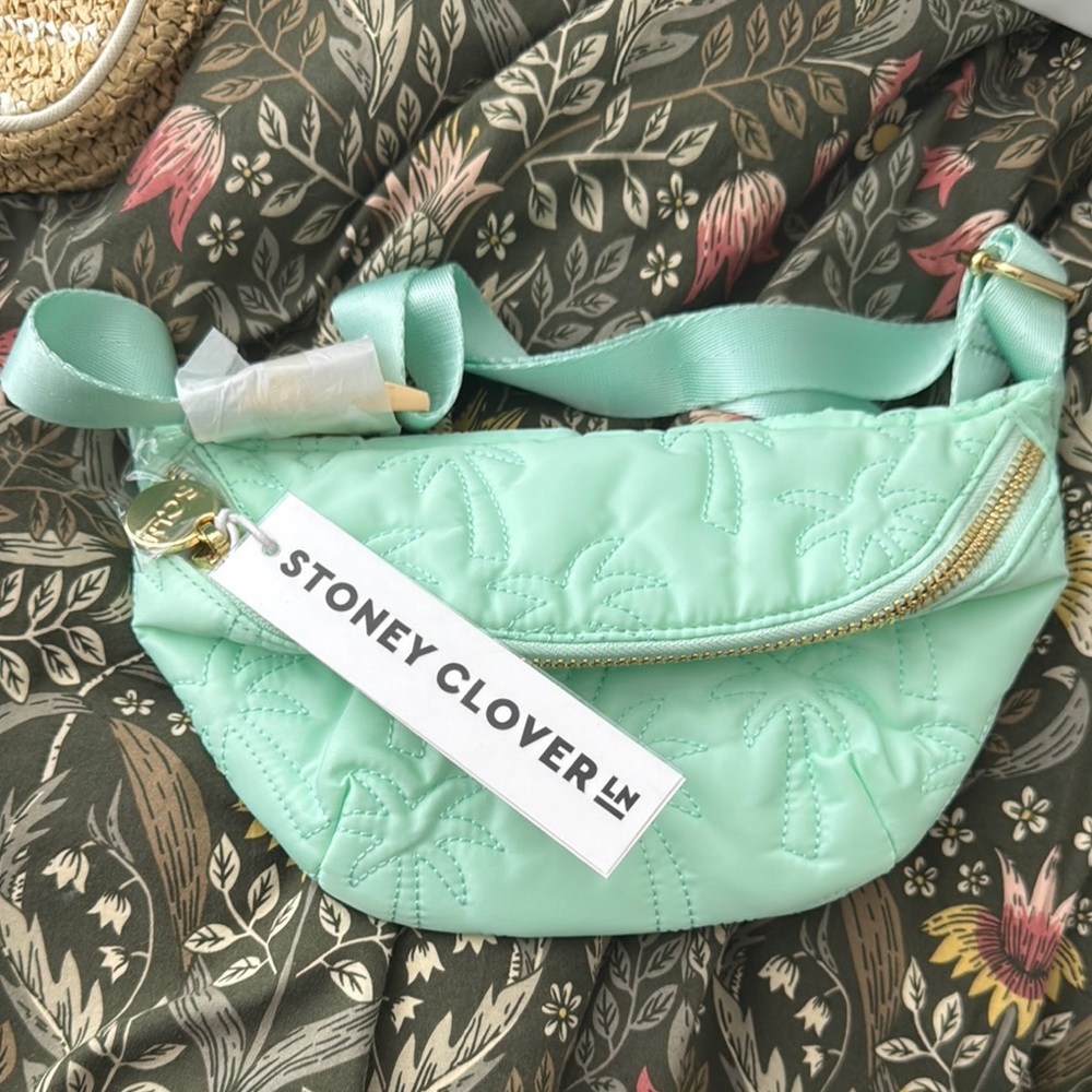Stoney Clover Lane palm dreams, quilted fanny